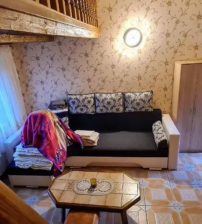 Namelis Ir Kotedzai  *